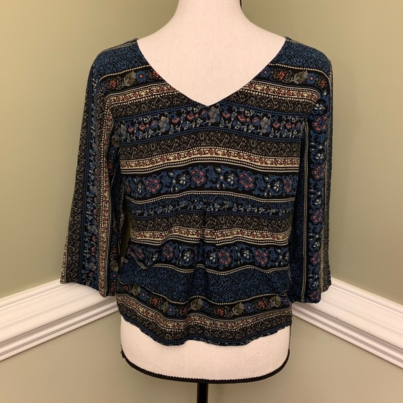 Bongo Aztec-Flower Pattern Cropped Top - Picture 2 of 6